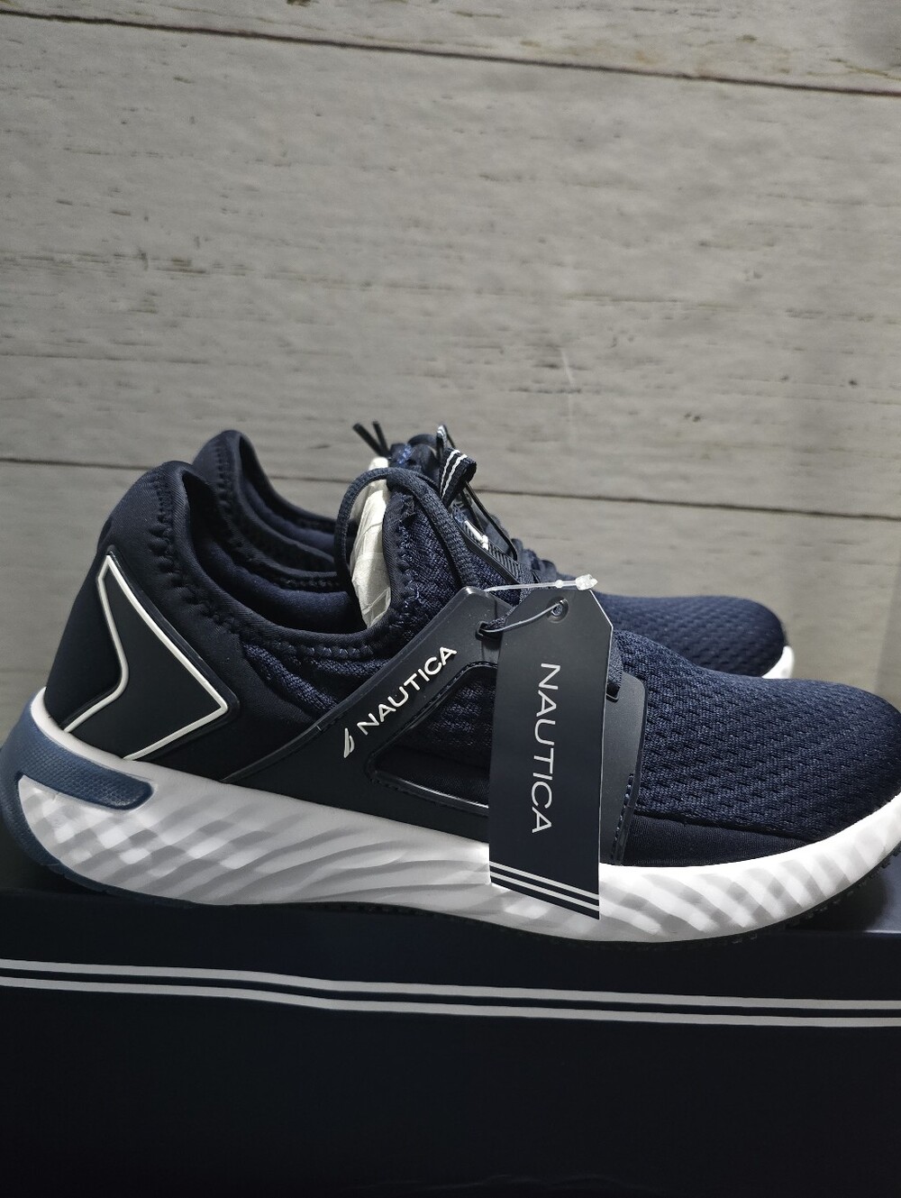 Nautica Men's Navy and White Athletic Sneakers NWT 10.5